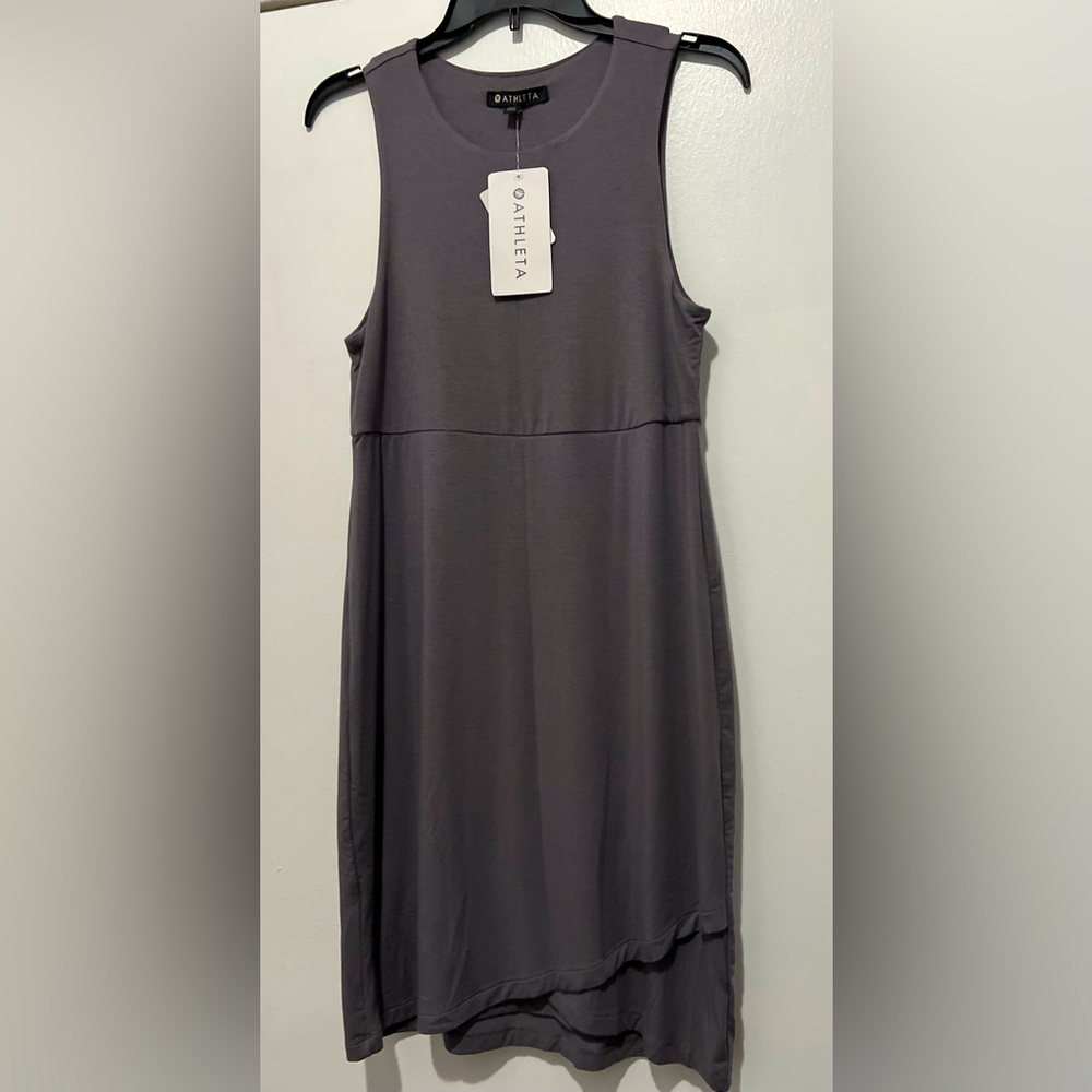 Athleta Dress Size Small; sleeveless with scalloped hem